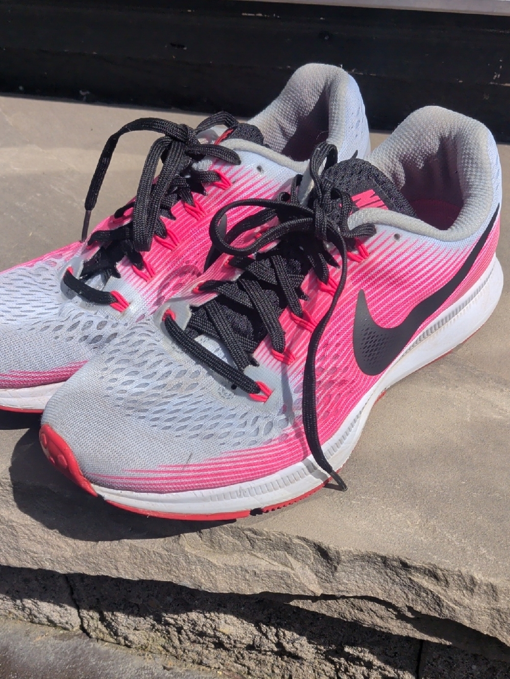 Nike Women's Zoom Pegasus 34 Running Shoes